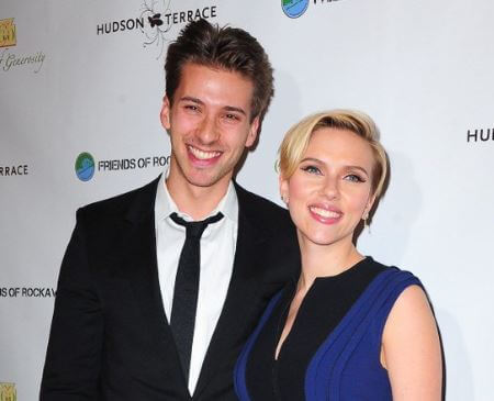 Adrian Johansson siblings Scarlett Johansson and Hunter Johansson.